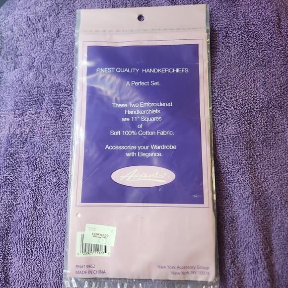 NWT Axxents Embroidered Floral Handkerchiefs Pk2 VTG Style Daisy Forget Me Nots - Picture 5 of 9